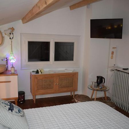 Bed and Breakfast Domaine La Tuilerie Guîtres Zewnętrze zdjęcie