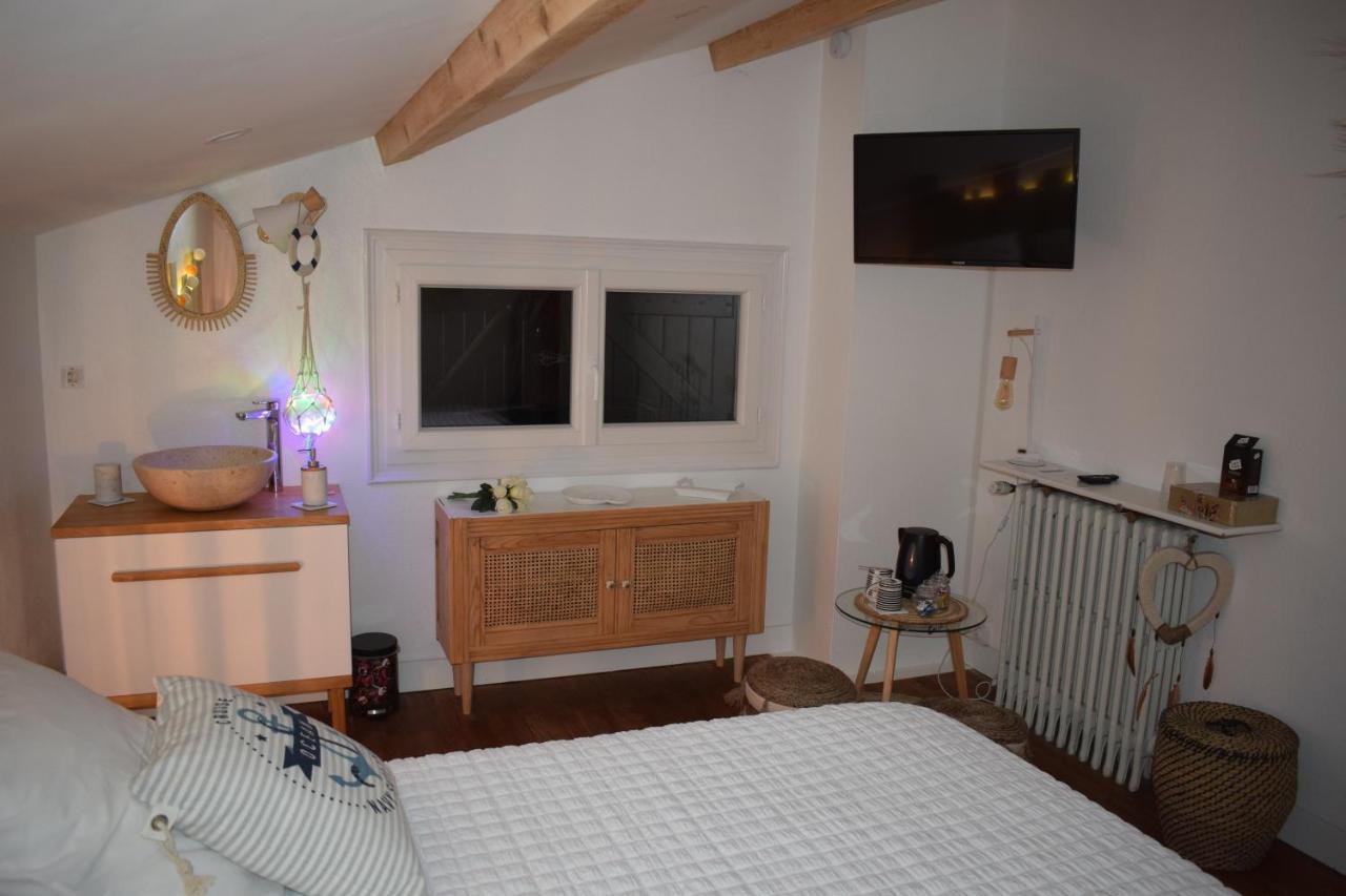 Bed and Breakfast Domaine La Tuilerie Guîtres Zewnętrze zdjęcie